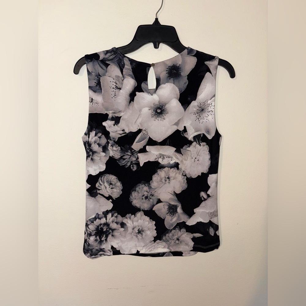 Calvin Klein Women’s Top Size Small NWT - Picture 2 of 8